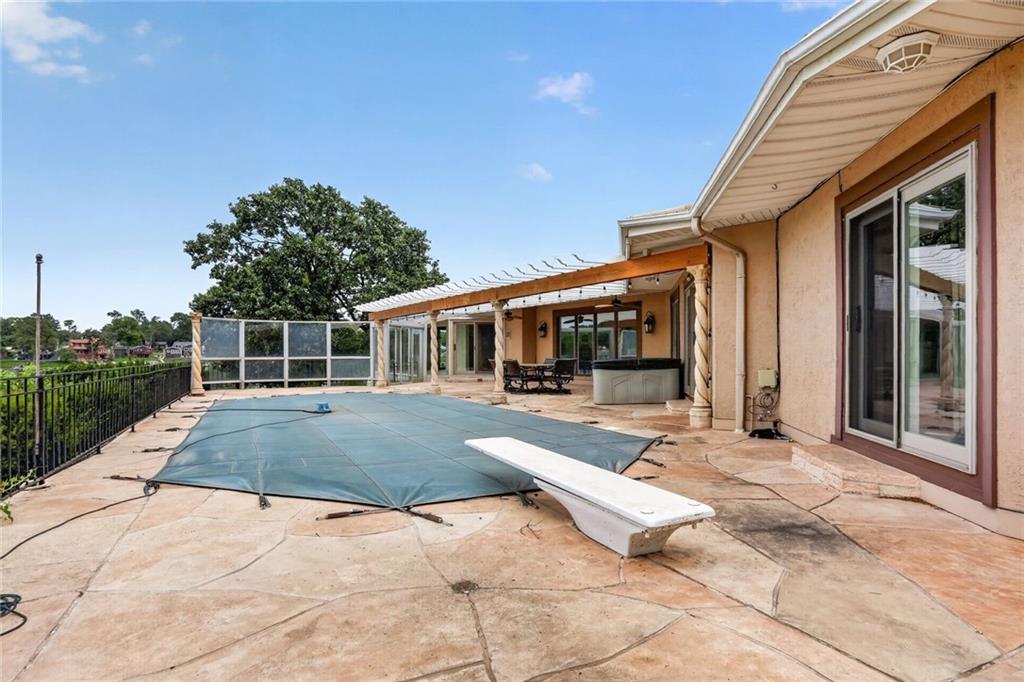 1109 Nw South Shore Drive Property Photo 40