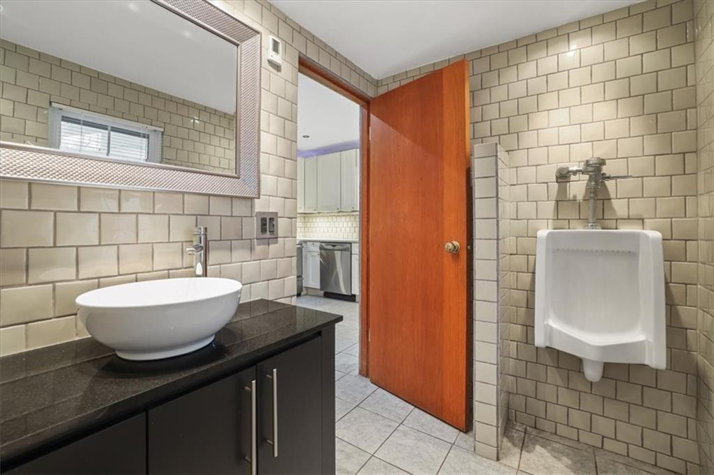 4601 State Line Road Property Photo 13