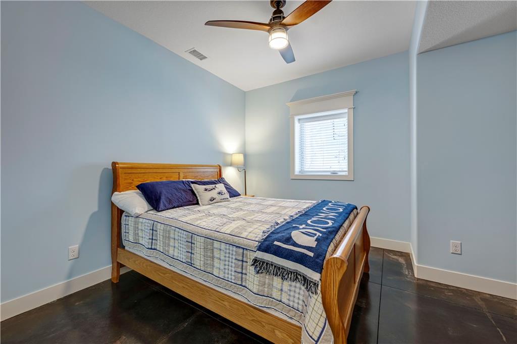 2 W Street Property Photo 33