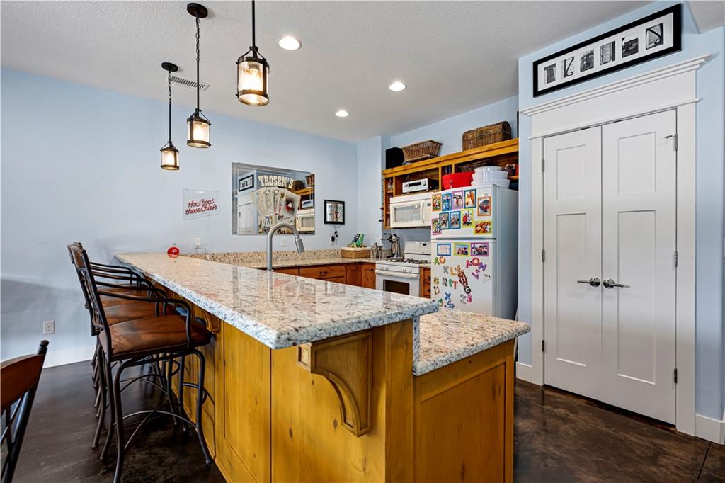 2 W Street Property Photo 37