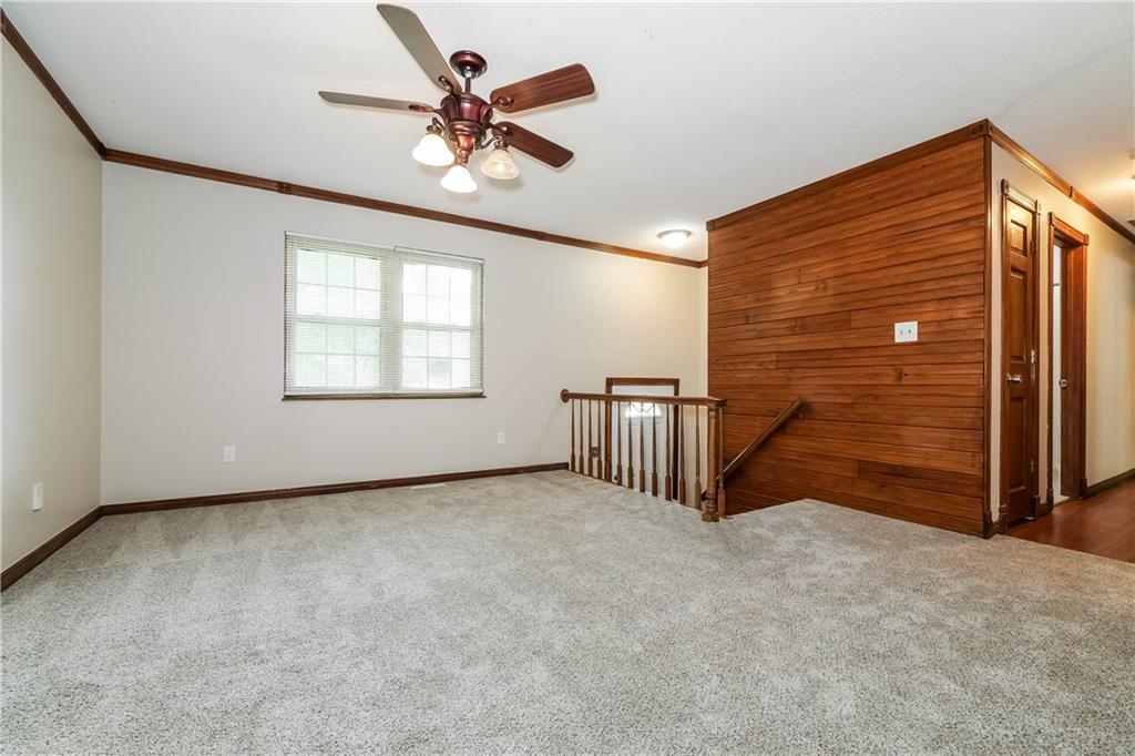 209 Valley Drive Property Photo 3