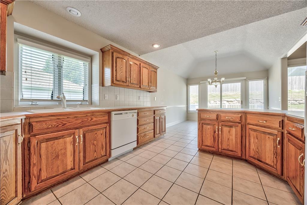 17904 E 29th Street Property Photo 12