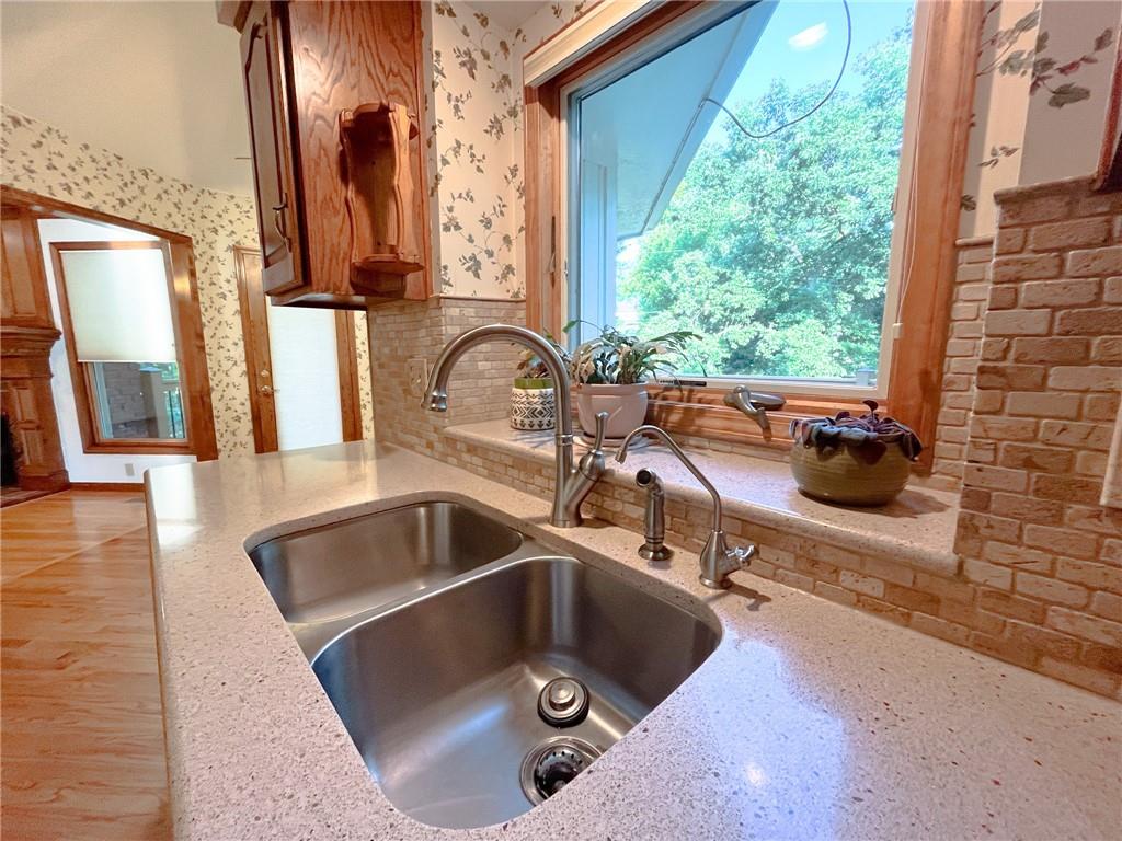1231 Wildbriar Drive Property Photo 8