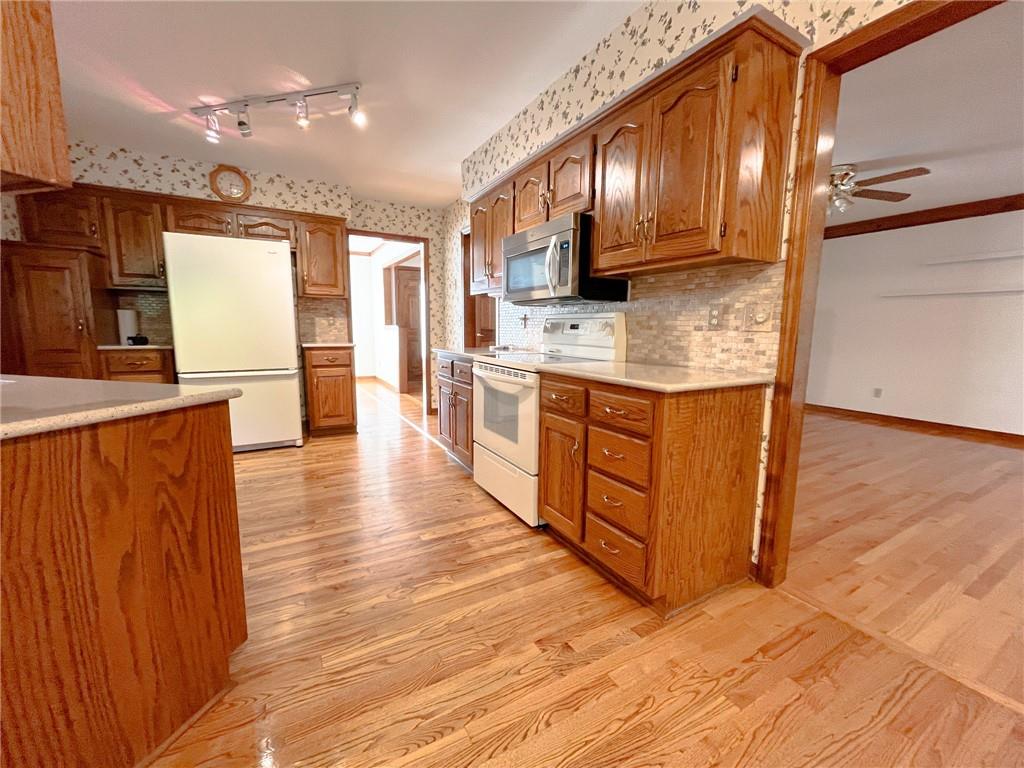 1231 Wildbriar Drive Property Photo 9