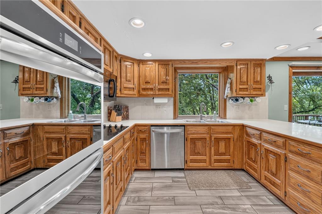5129 Nw Walden Drive Property Photo 10