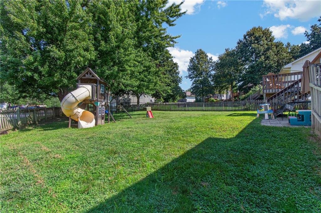 800 Ne Bristol Drive Property Photo 28