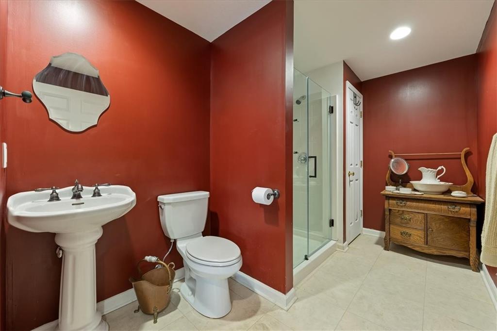 605 Edgewood Drive Property Photo 33