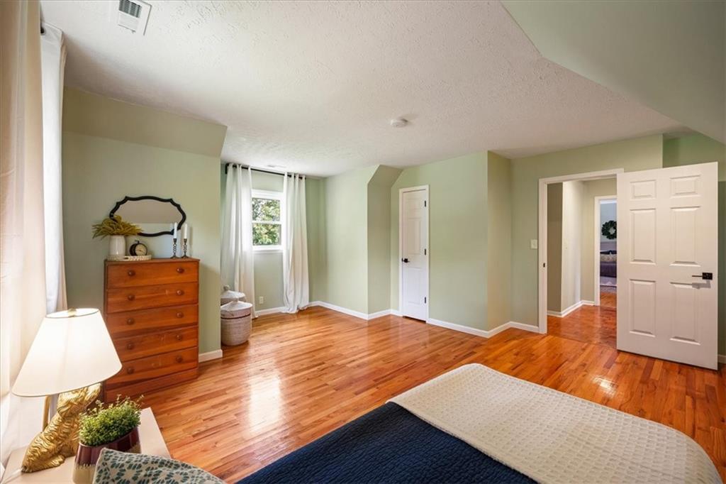 1421 Monterey Way Property Photo 21