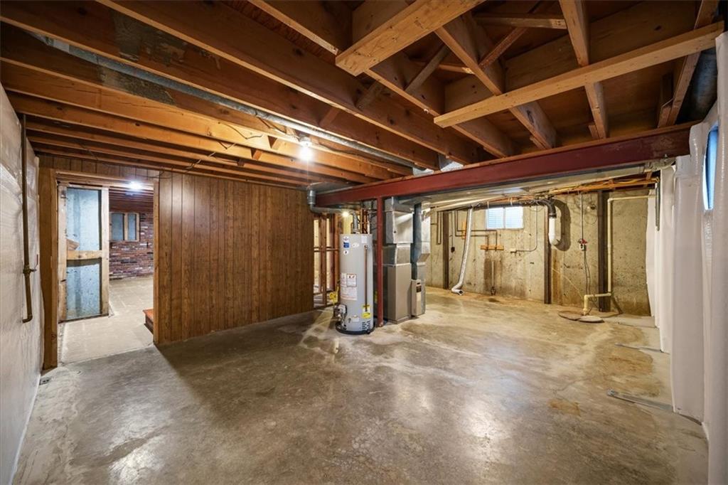 1421 Monterey Way Property Photo 27