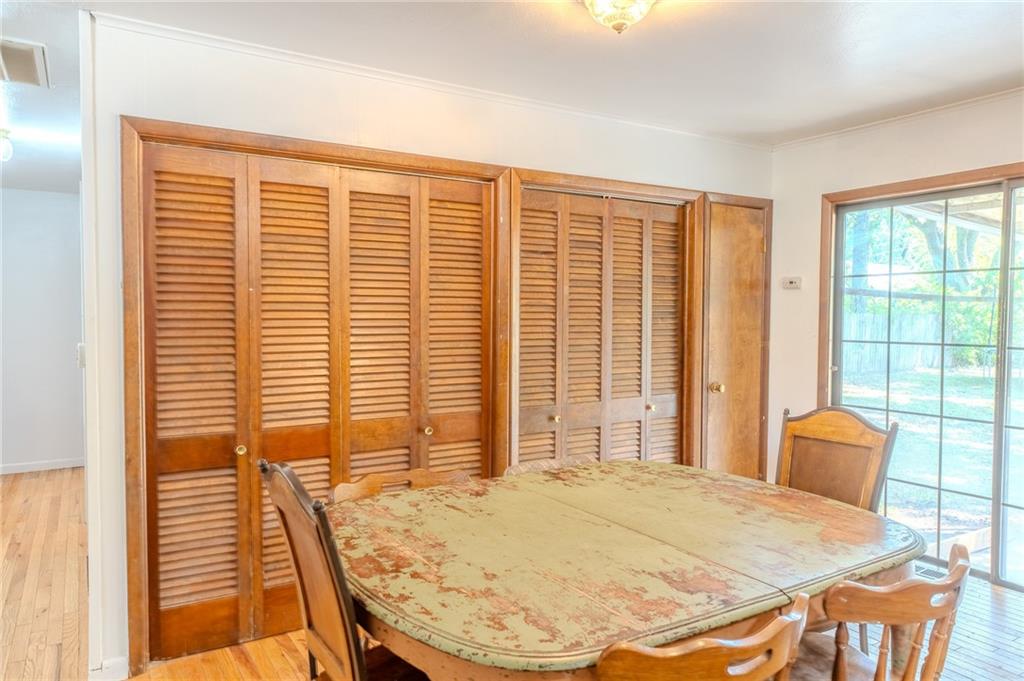 1608 S Malcolm Avenue Property Photo 10