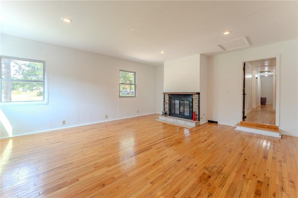 1608 S Malcolm Avenue Property Photo 13