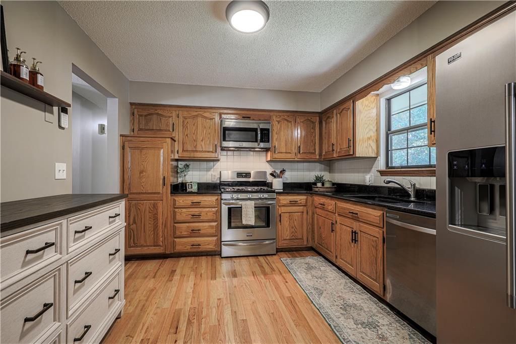 210 Dawn Avenue Property Photo 3