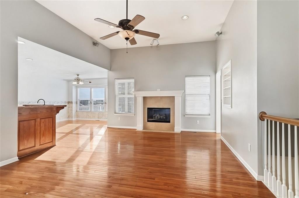 7304 N Cypress Avenue Property Photo 6