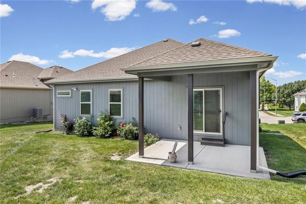 9409 N Ditzler Avenue Property Photo 36