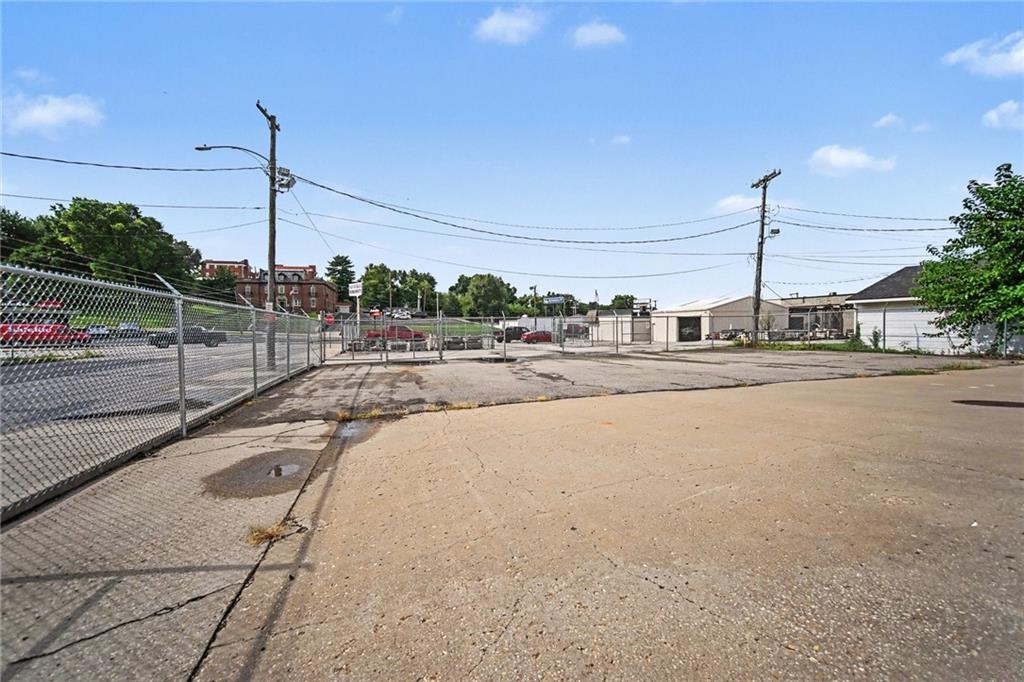 1726 Colhoun Street Property Photo 26