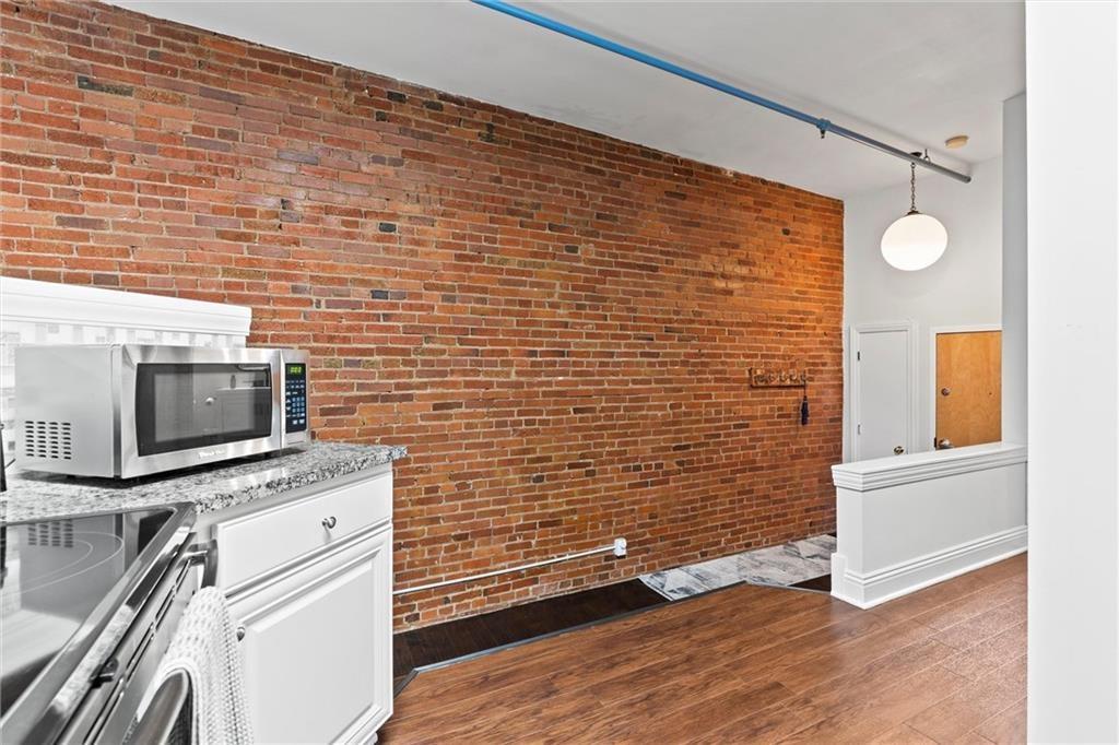 700 Broadway Boulevard Property Photo 9