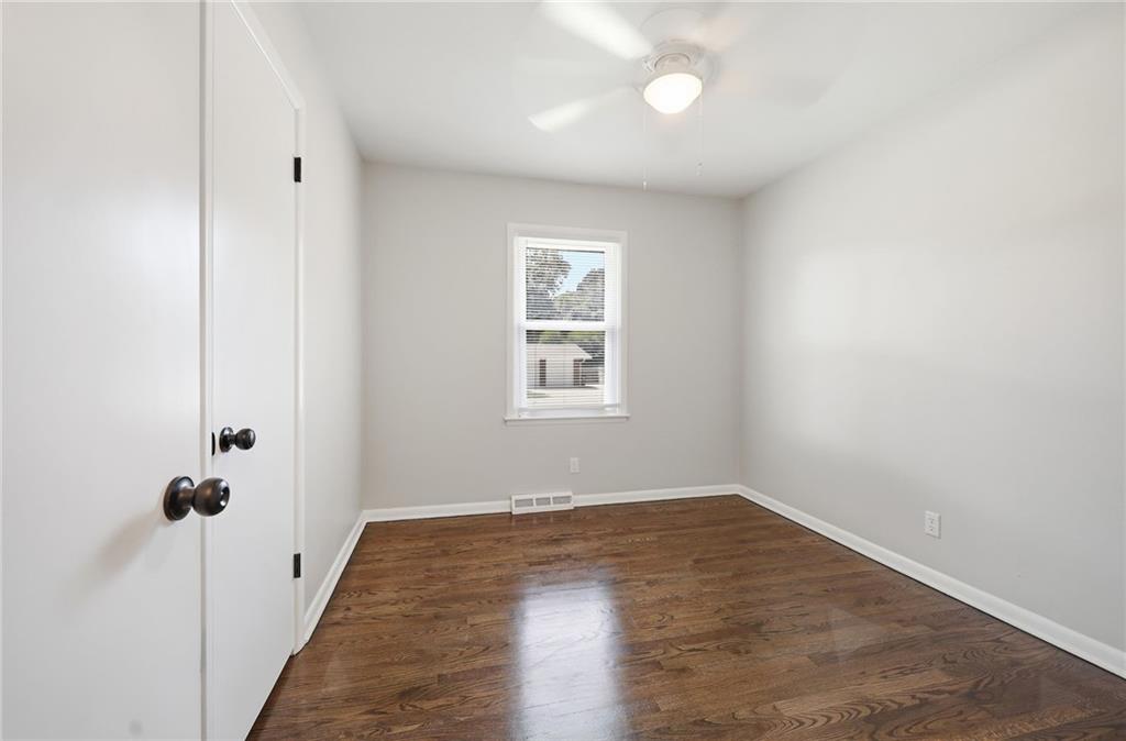 6807 N Brookside Road Property Photo 12