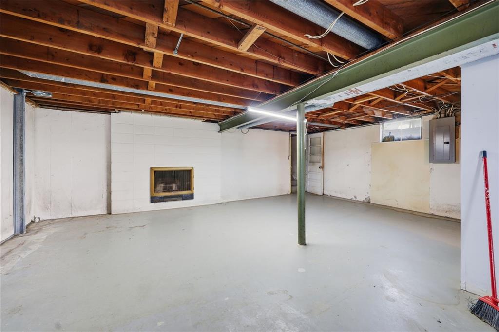 6807 N Brookside Road Property Photo 18
