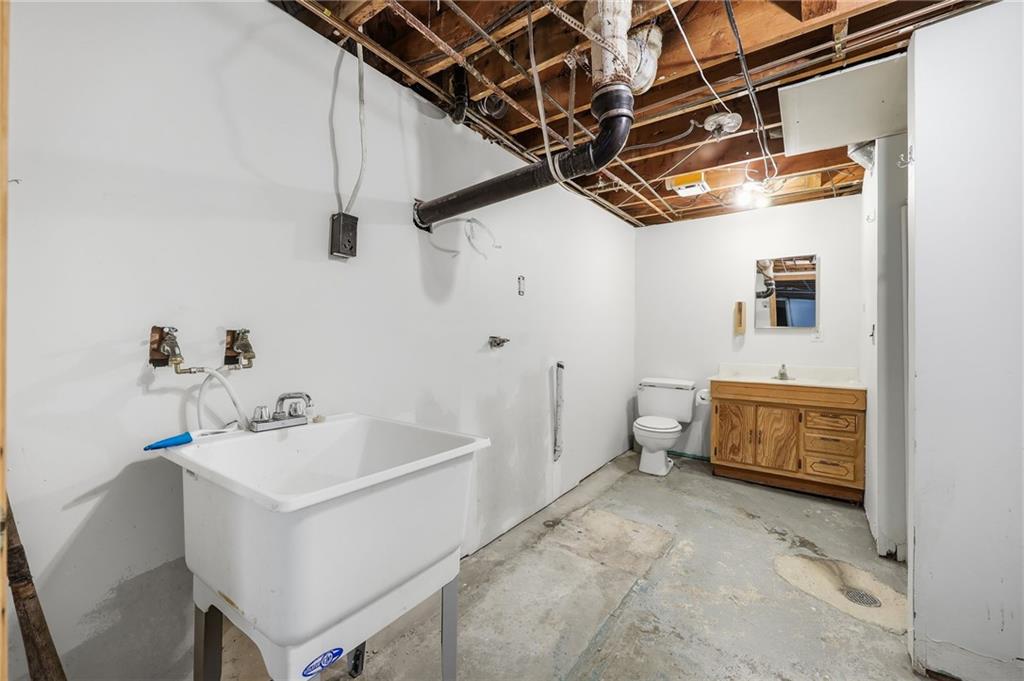 6807 N Brookside Road Property Photo 19