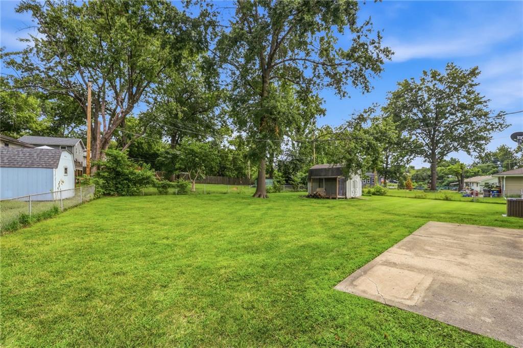 6807 N Brookside Road Property Photo 21