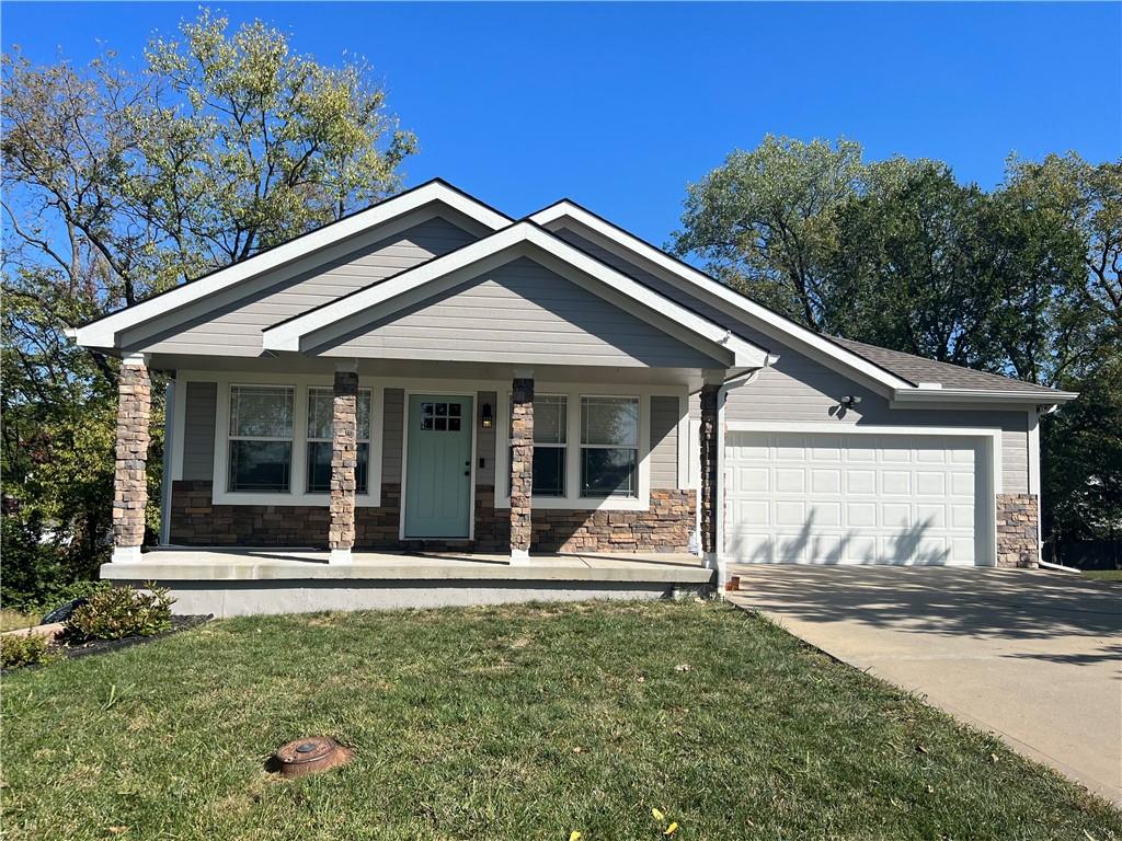 217 N Bluegrass Drive Property Photo 1