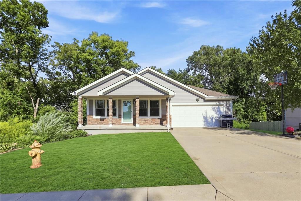 217 N Bluegrass Drive Property Photo 1