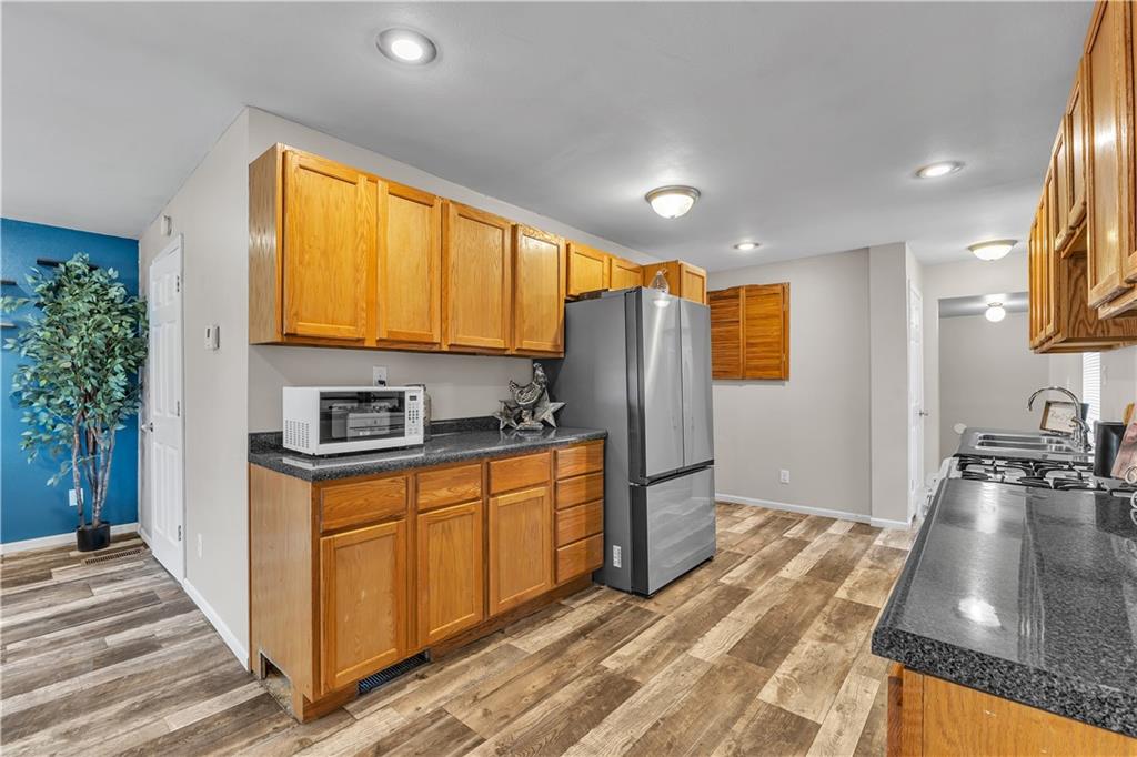 122 W Walnut Street Property Photo 5