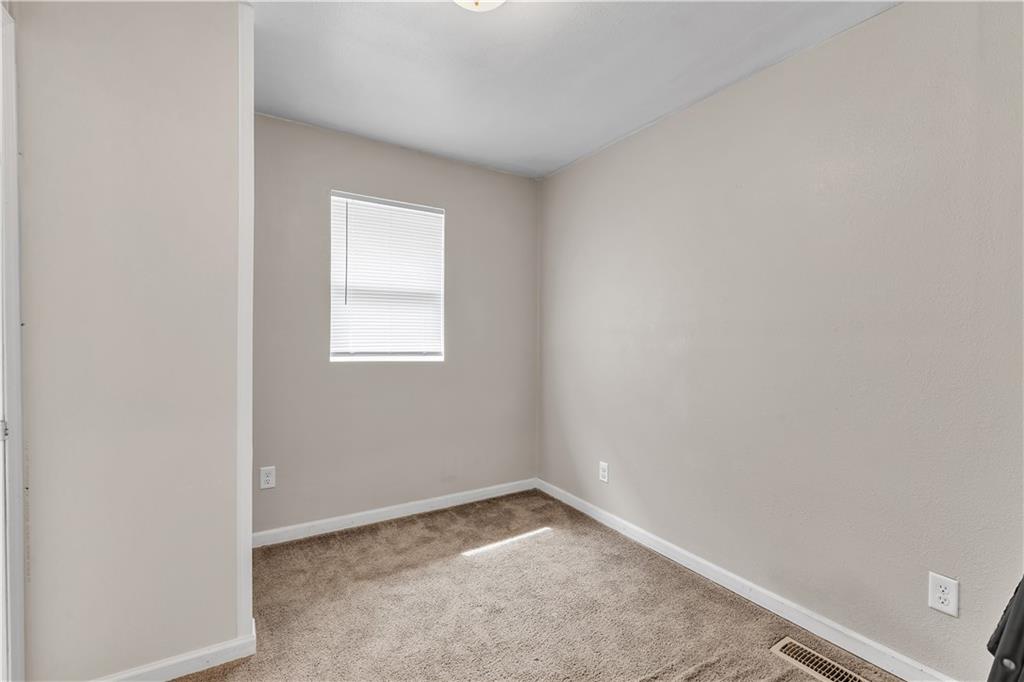 122 W Walnut Street Property Photo 10