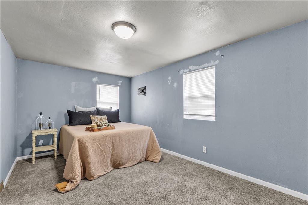 122 W Walnut Street Property Photo 15