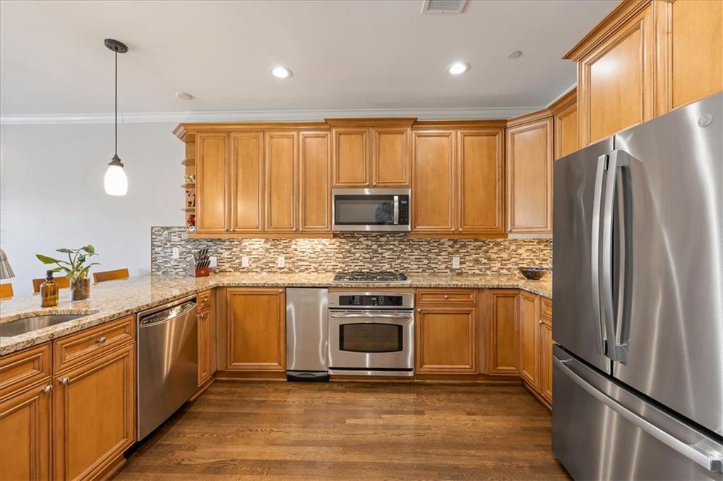 10511 Mission Road Property Photo 2
