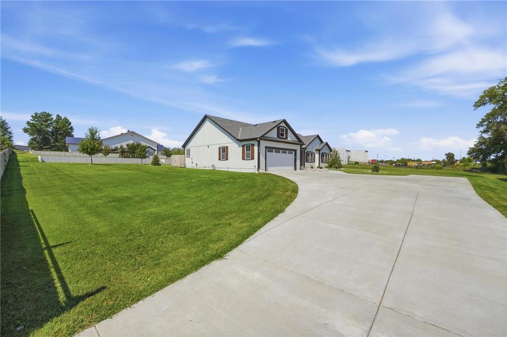 15928 E Cogan Lane Property Photo 1