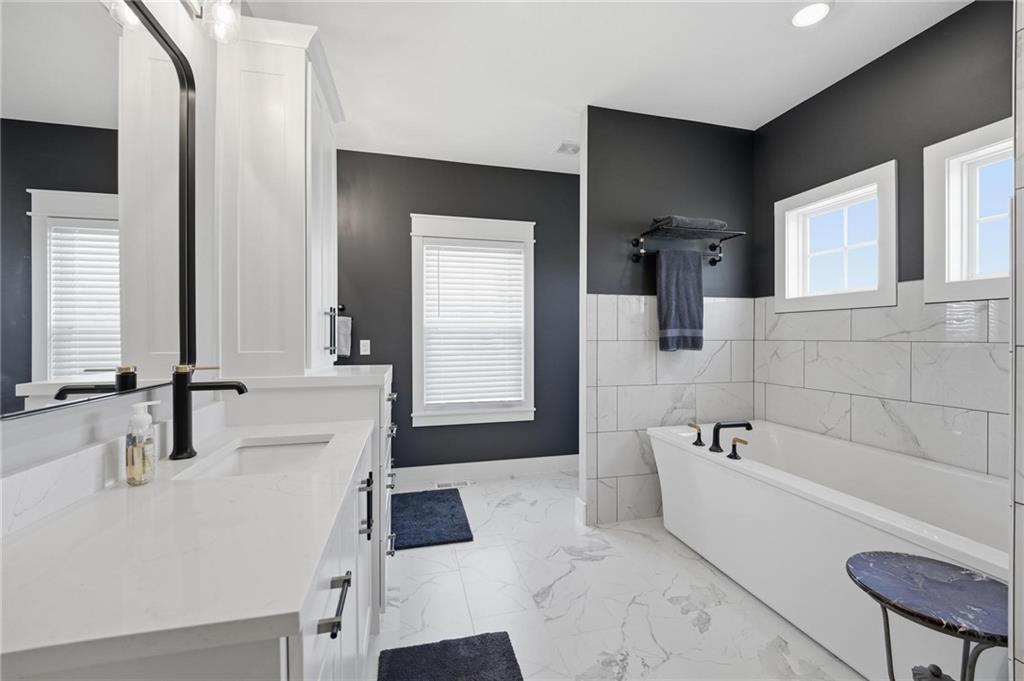 15928 E Cogan Lane Property Photo 34
