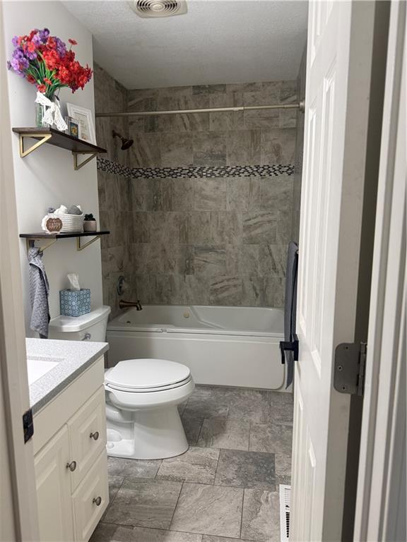 208 Willow Lane Property Photo 17