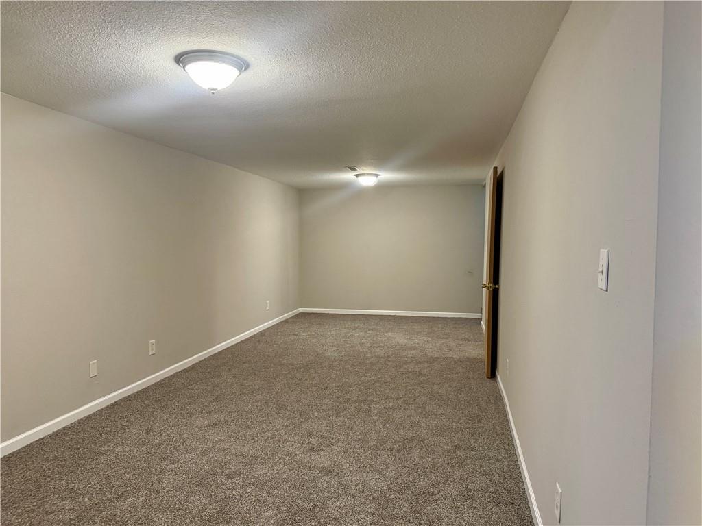 208 Willow Lane Property Photo 27