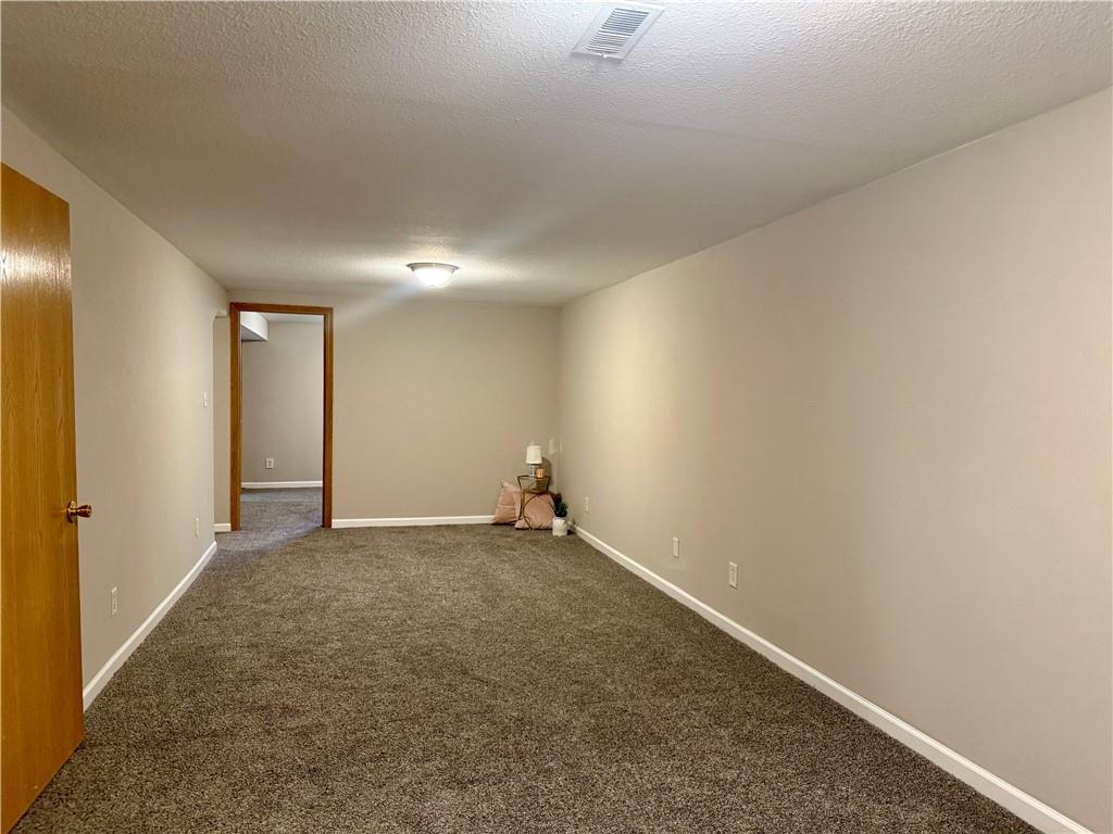 208 Willow Lane Property Photo 28