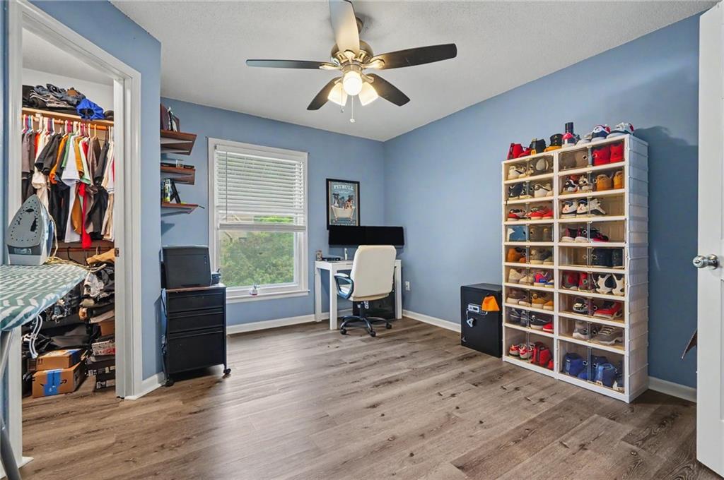 14935 W 76th Street Property Photo 25