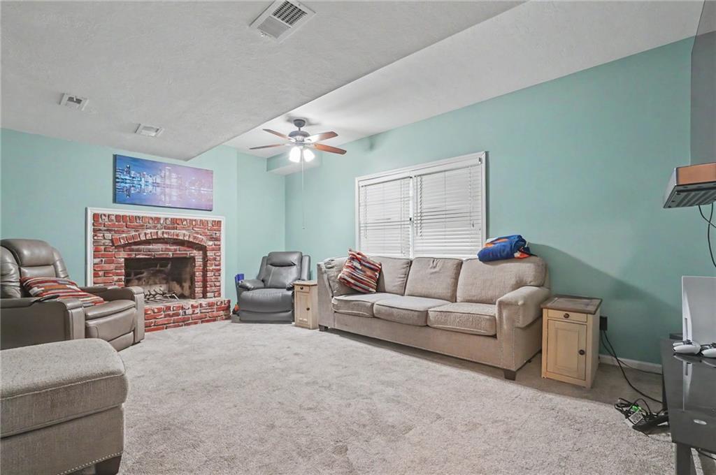 14935 W 76th Street Property Photo 31