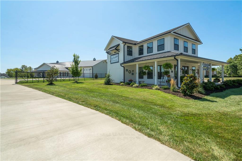 15803 E Us Highway 24 Highway Property Photo 2