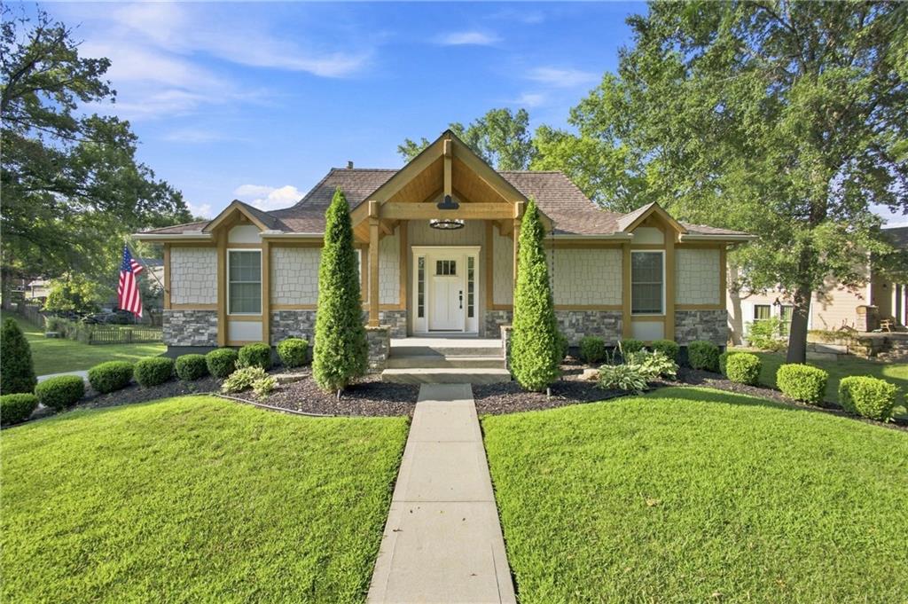 244 N Winnebago Drive Property Photo 1