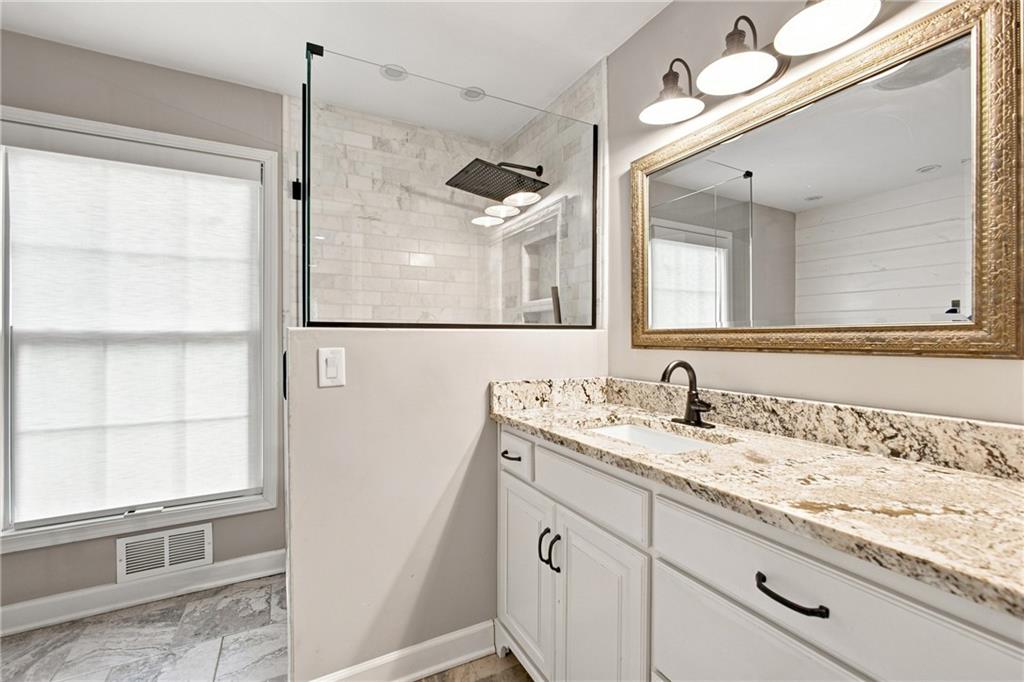 244 N Winnebago Drive Property Photo 16