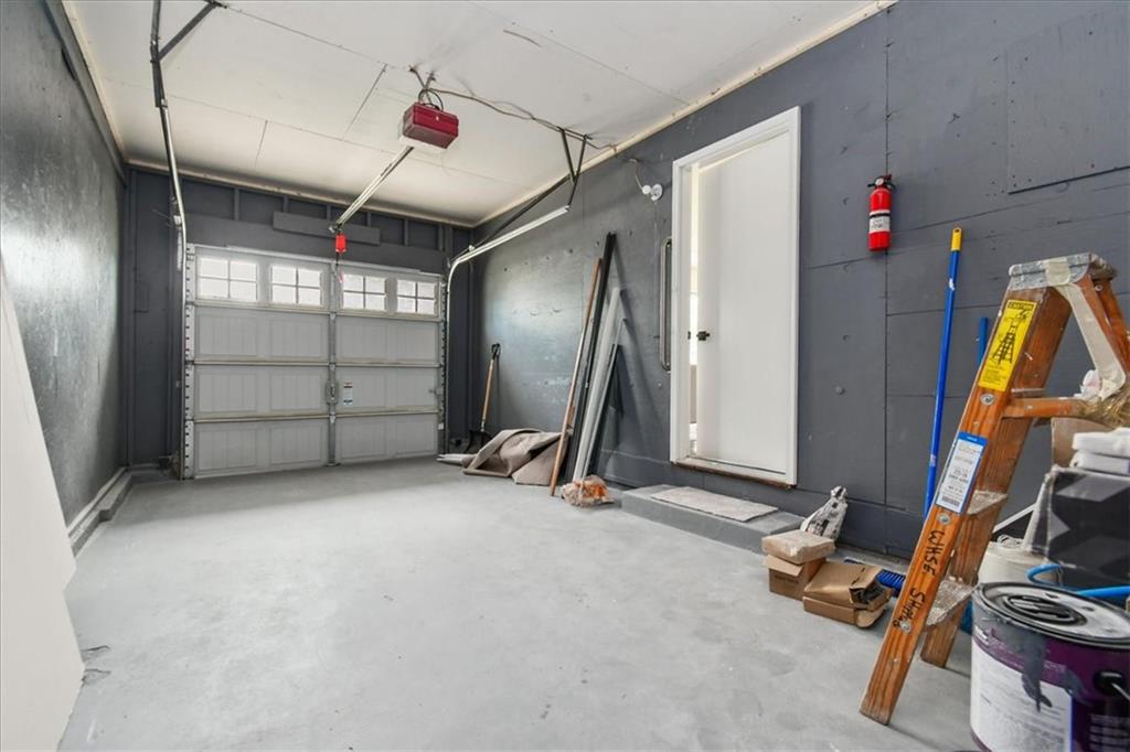 1002 S Main Street Property Photo 20