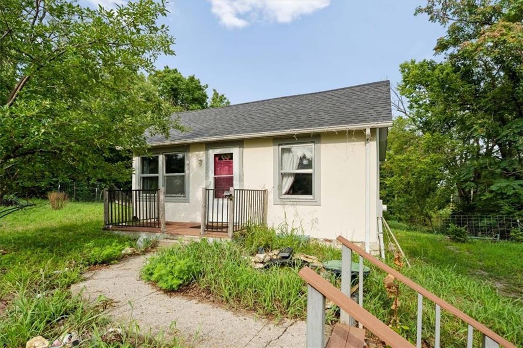 103 Ash Street Property Photo 3