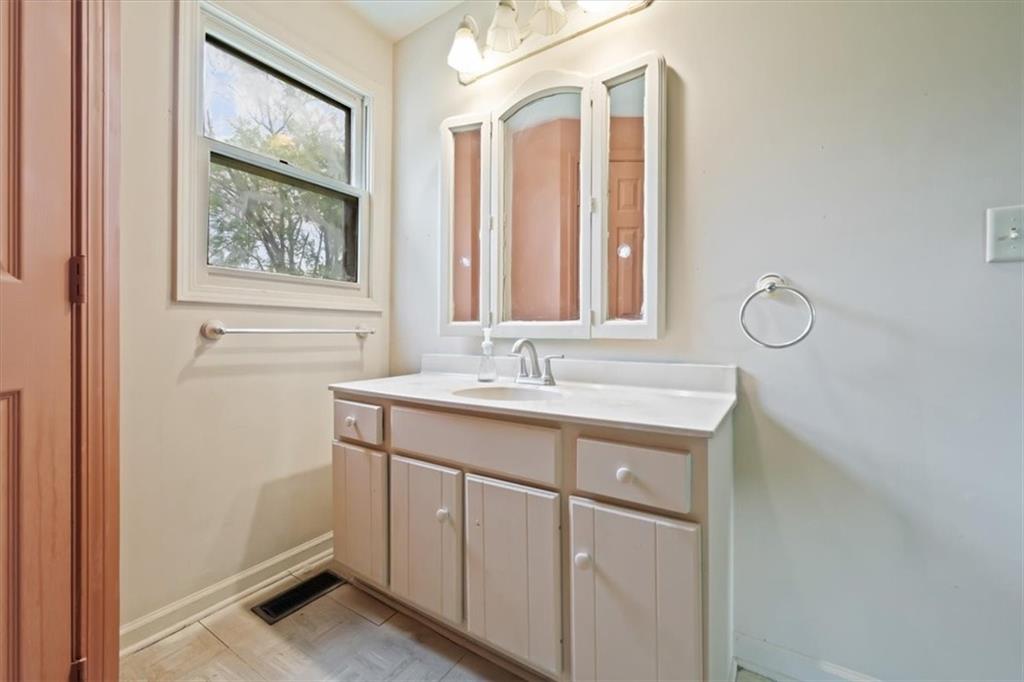103 Ash Street Property Photo 18