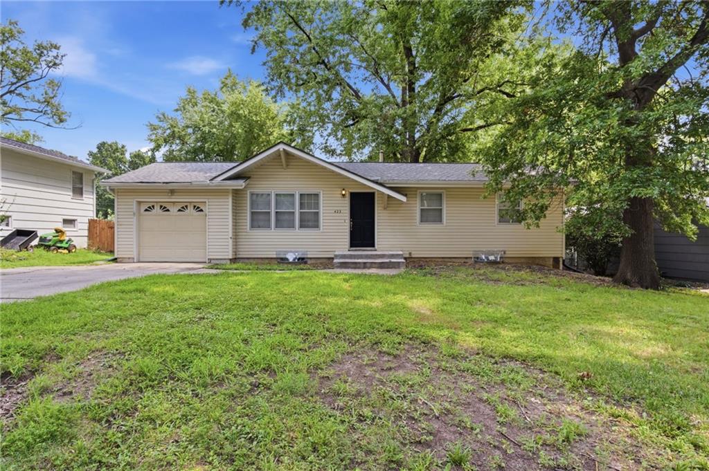 423 Monterey Avenue Property Photo 1