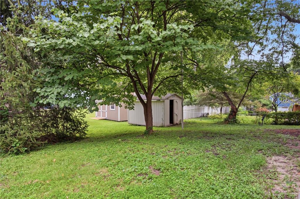 423 Monterey Avenue Property Photo 33