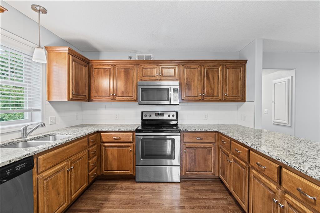 3612 Bell Street Property Photo 5