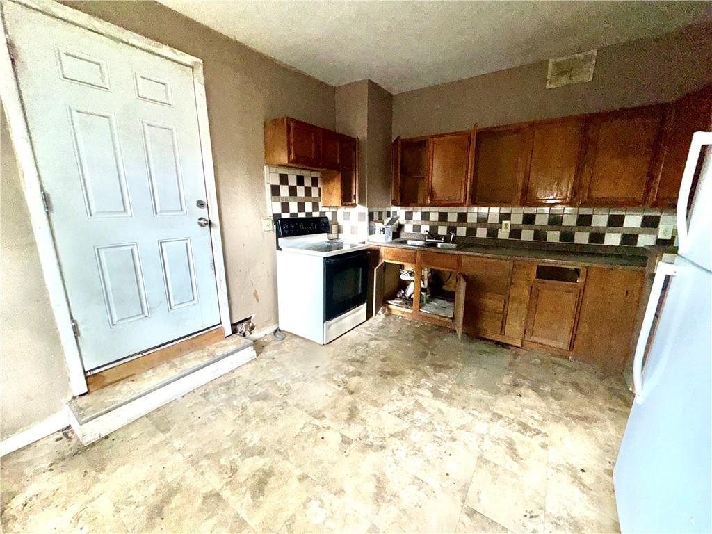 1424 6th Avenue Property Photo 4