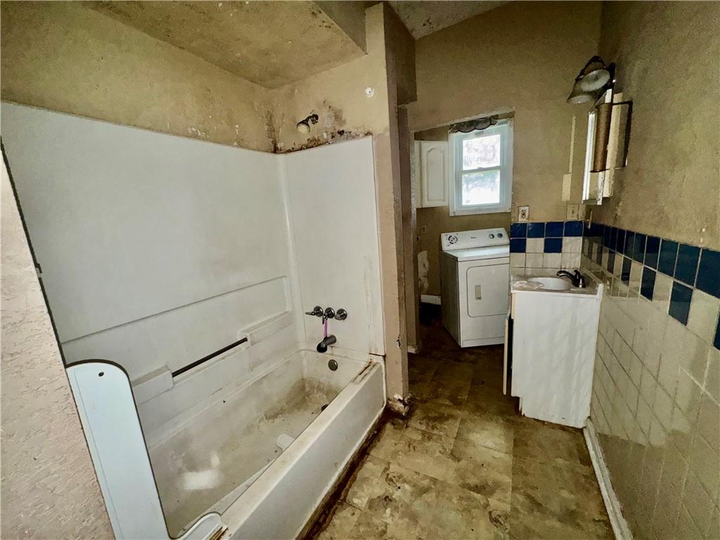 1424 6th Avenue Property Photo 5