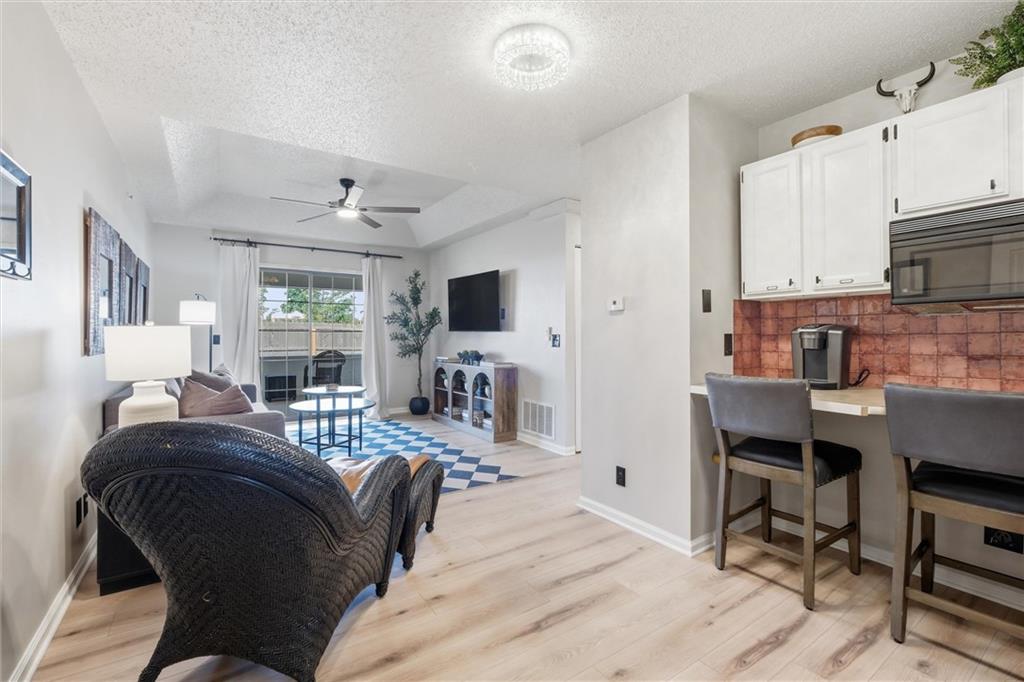 105 E Amity Street Property Photo 21