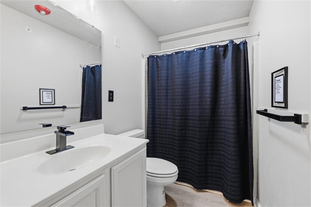 105 E Amity Street Property Photo 59